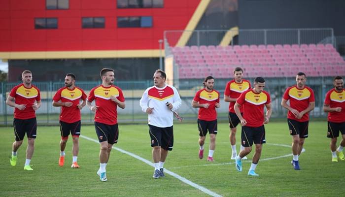 Faruk Hadžibegić sjutra okuplja fudbalsku reprezentaciju Crne Gore