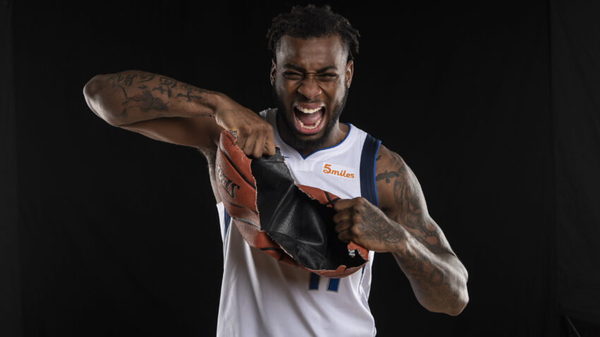 Mekintajer pred odlaskom iz Partizana