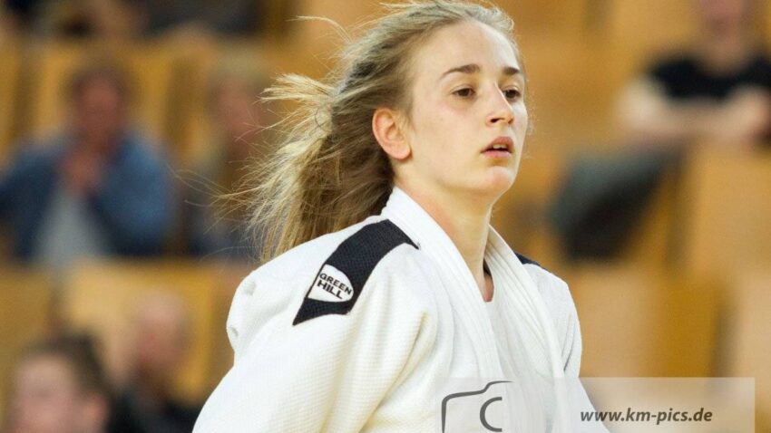 Džudistkinja Andrea Stojadinov osvojila je srebrnu medalju u Pragu!