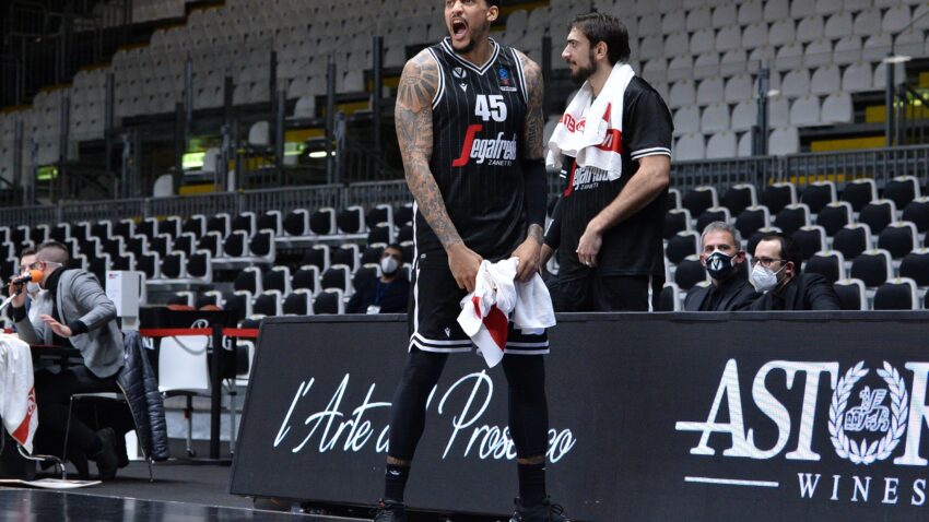 Skupština prekinula derbi Italije