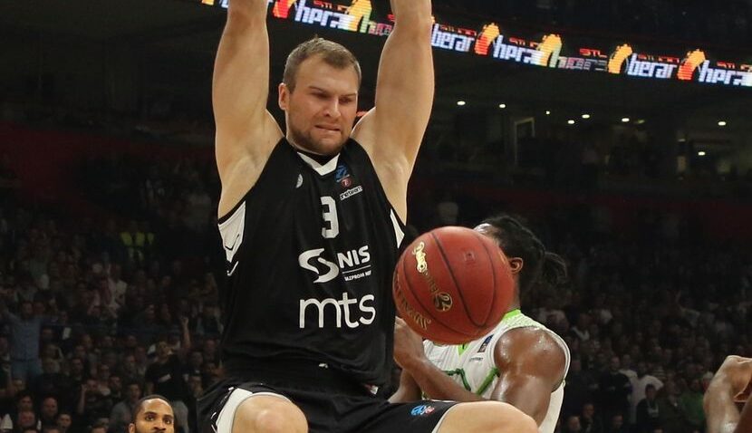 Parahovski u Cmokiju