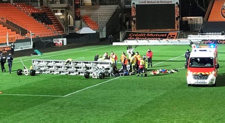Tragedija nakon utakmice: Reflektor pao na domara Lorijena