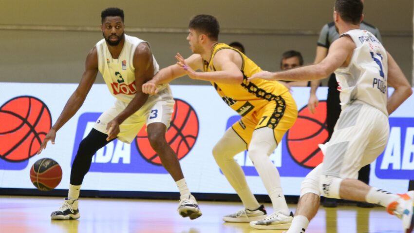 Budućnost poražena u Splitu