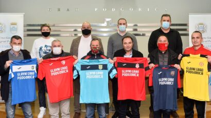 Glavni grad donirao opremu fudbalskim klubovima