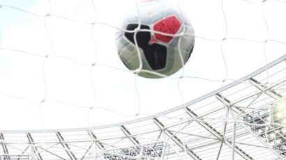 Fudbaleri Sivaša igrali u bijelim dresovima po snijegu!