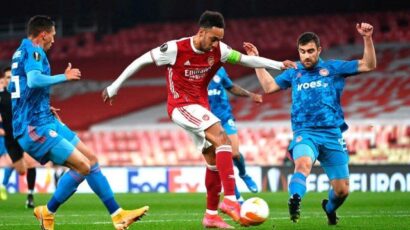 Arsenal prošao uprkos porazu, Roma ponovo bolja od Šahtjora