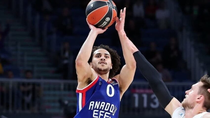 Anadolu Efes savladao Baskoniju