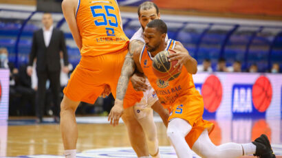 Derik Nidam karijeru nastavlja u Bursi