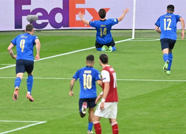 Italija kroz produžetke do 1/4 finala!