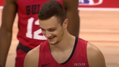 Simonović ubacio 10 poena u očajnoj partiji Čikaga