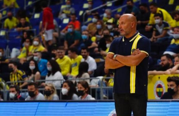 Đorđević: Napad dobija utakmice, ali odbrana donosi trofeje