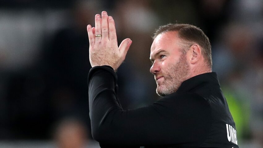 Vejn Runi u problemima!