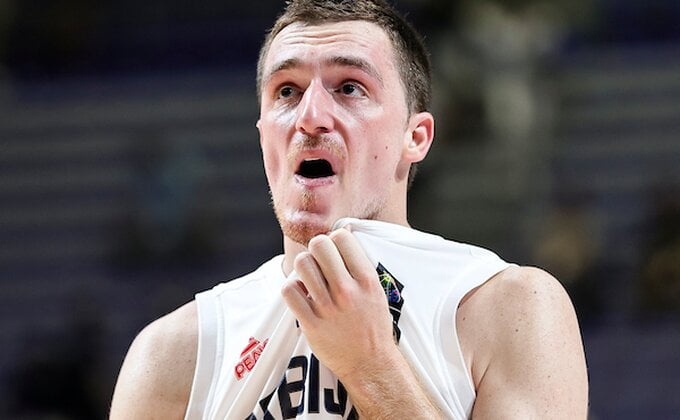 Danilo Anđušić nastavlja da igra sjajno!