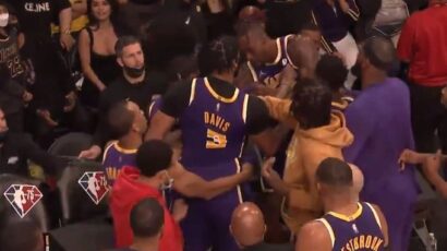 Umalo tuča Dejvisa i Hauarda na tajm-autu (VIDEO)