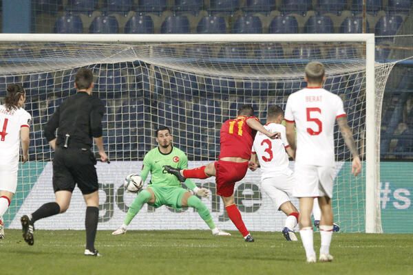 Poraz Crne Gore za kraj kvalifikacija, Turska u baražu, Holandija na Mundijalu