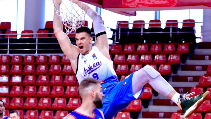 Nikola Jovanović se rastao sa Nižnjim Novgorodom