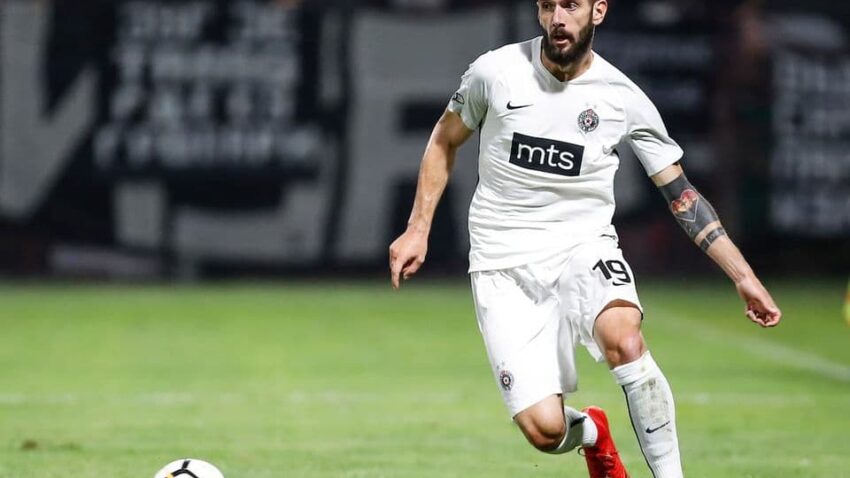 Aleksandar Šćekić na izlaznim vratima Partizana