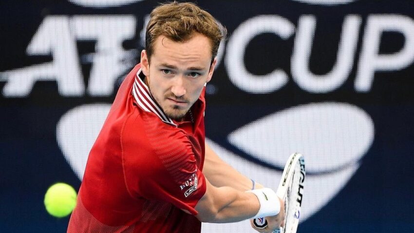 Medvedev: Čekam dan da vratim zastavu pored imena