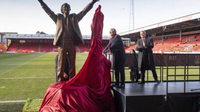 Aleks Ferguson dobio je u Aberdinu statuu