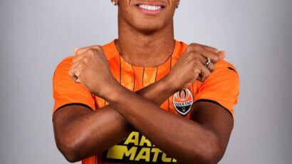 Njukasl se pojačava iz Šahtjora?