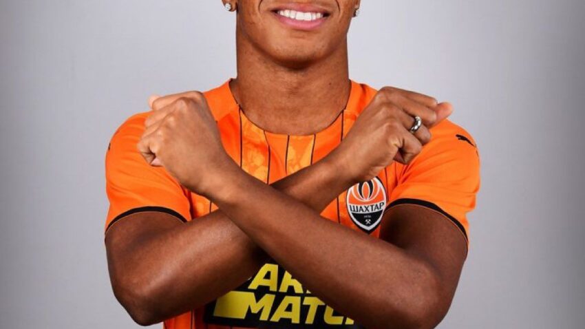 Njukasl se pojačava iz Šahtjora?