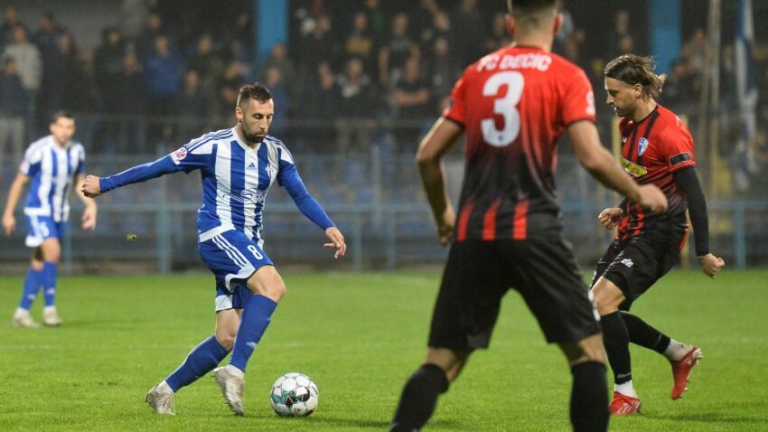 Novčane kazne za Budućnost i Dečić