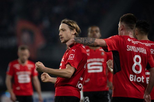 Ren ide ka Ligi šampiona, Sent Etjen sve bliži baražu