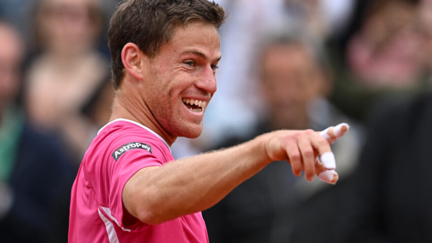 Švarcman surovo kažnjavao greške Dimitrova i plasirao se u četvrto kolo RG