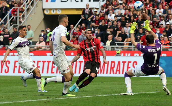 Milan sve bliži "Skudetu", Leao srušio Fiorentinu