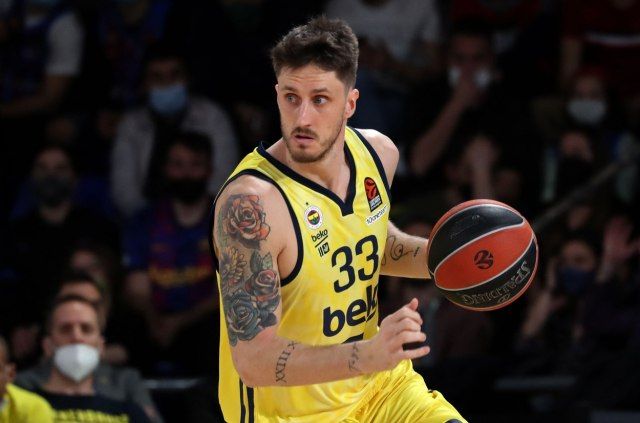 Akile Polonara stigao u Efes