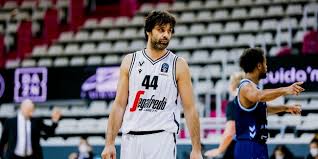 TEODOSIĆ OSTAJE U BOLONJI: Ništa od povratka plejmejkera u Beograd?
