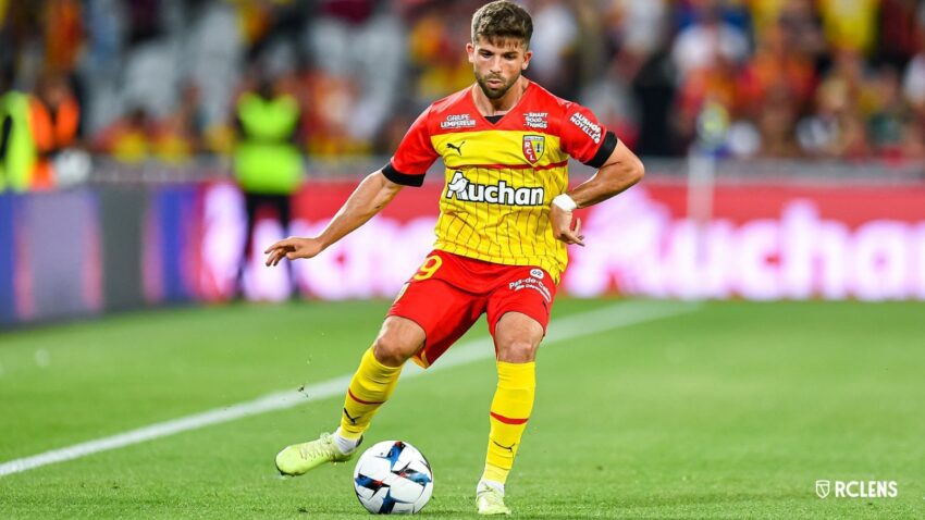 Lans se ne zaustavlja, Lil poveo pa stao