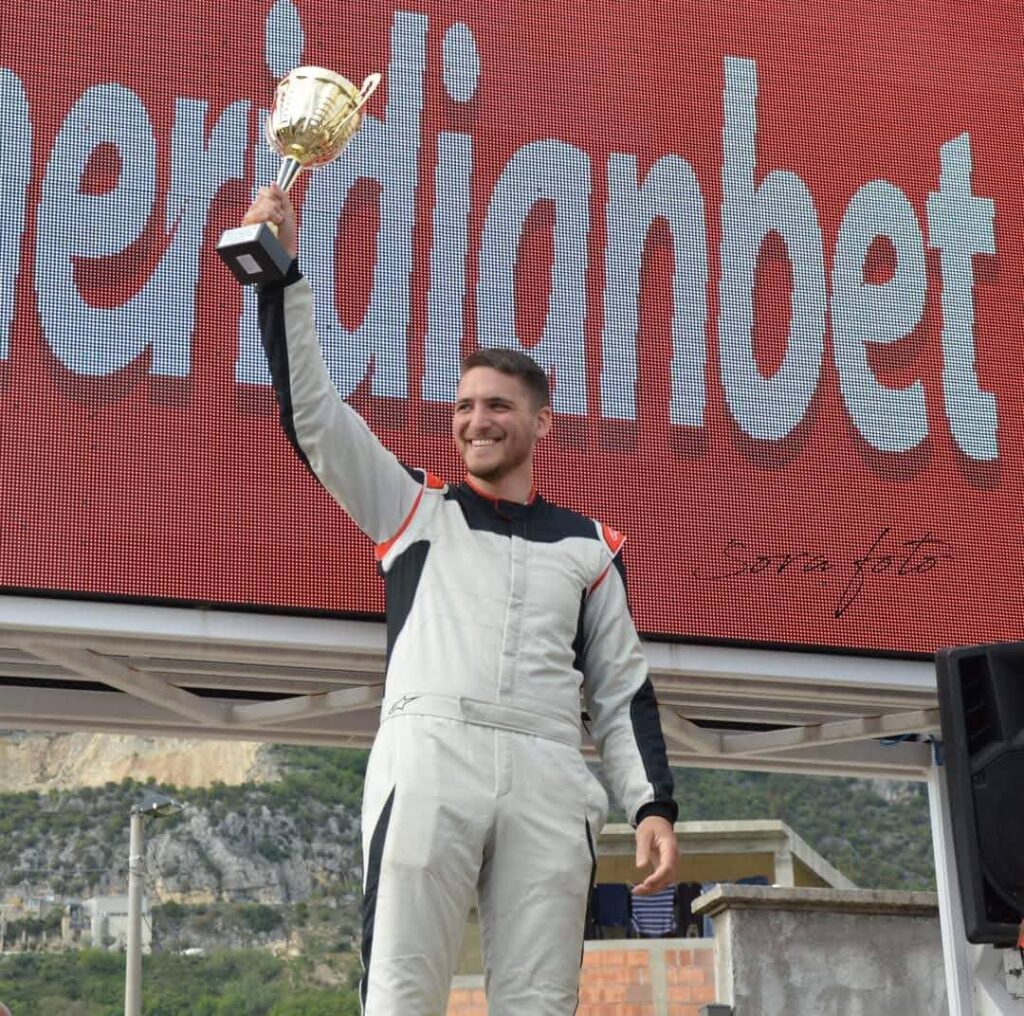 Zbogom, Nikola 1 automoto