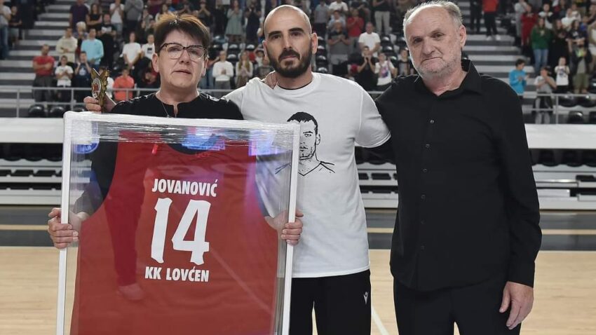 KK Lovćen iz upotrebe povukao dres sa brojem 14