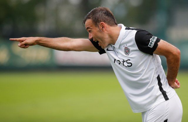 Bibars Natho bijesan: Trebao sam da povučem ekipu