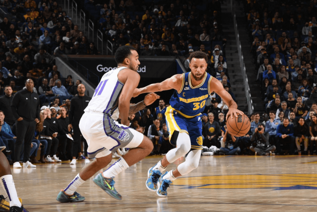 Golden Stejt Voriors Sakramento Kings Stef Kari