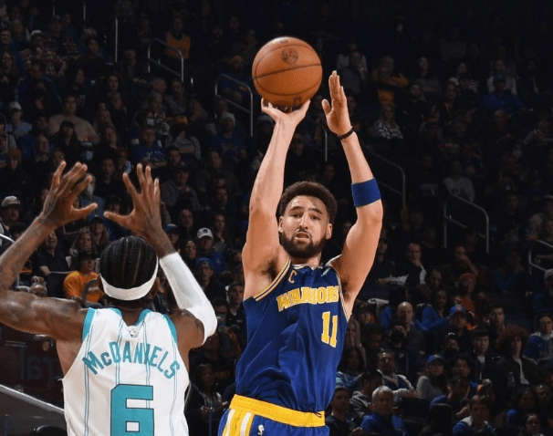 Golden Stejt Voriors Šarlot Hornets