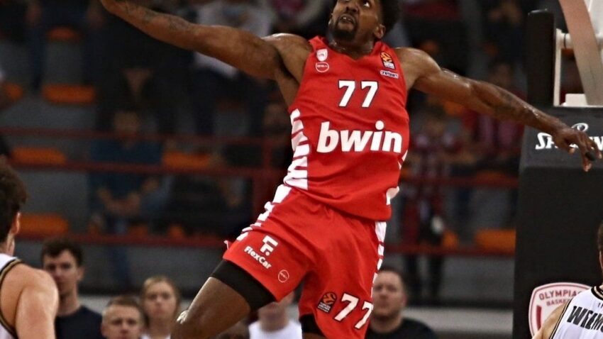 Efes lako u Kaunasu, Olimpijakos osramotio Virtus