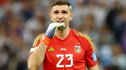 Emilijano Martinez počeo sa “prljavom” igrom: Mbape ne zna dovoljno o fudbalu