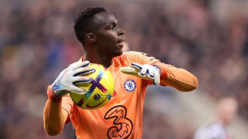 MUKE ZA ČELSI: Mendi zbog operacije prsta van terena