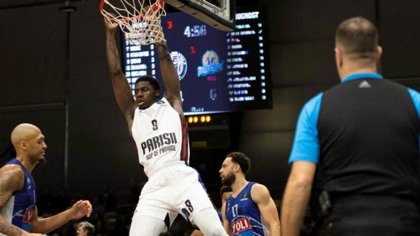 PARISKA SVJETLA PREJAKA ZA BUDUĆNOST: Plavi u Francuskoj bez goriva!