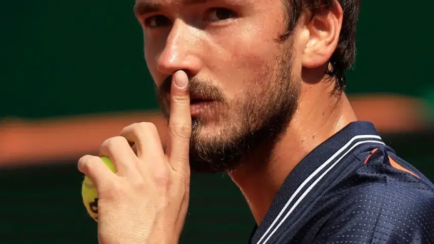 MEDVEDEV ODGOVORIO CICIPASU: Novak je vjerovatno najbolji teniser u istoriji