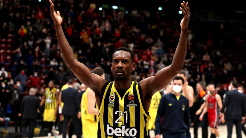 FENERBAHČE ČUVA KANAĐANINA: Pjer potpisuje novi ugovor