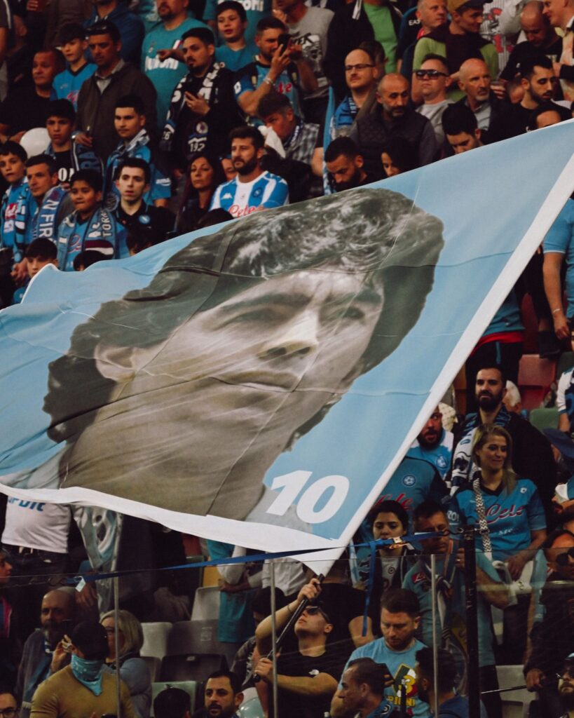 Vulkan koji je ćutao 33 godine 3 Diego Maradona