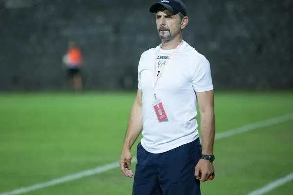 IZNENAĐUJUĆA ODLUKA: Dragićević napustio Arsenal iz Tivta!