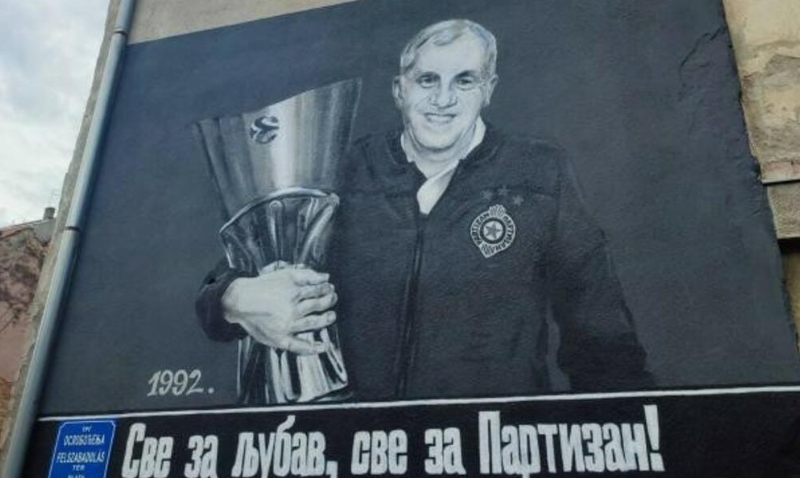 OBRADOVIĆ DOBIO MURAL U KOVINU: 'Sve za ljubav, sve za Partizan'