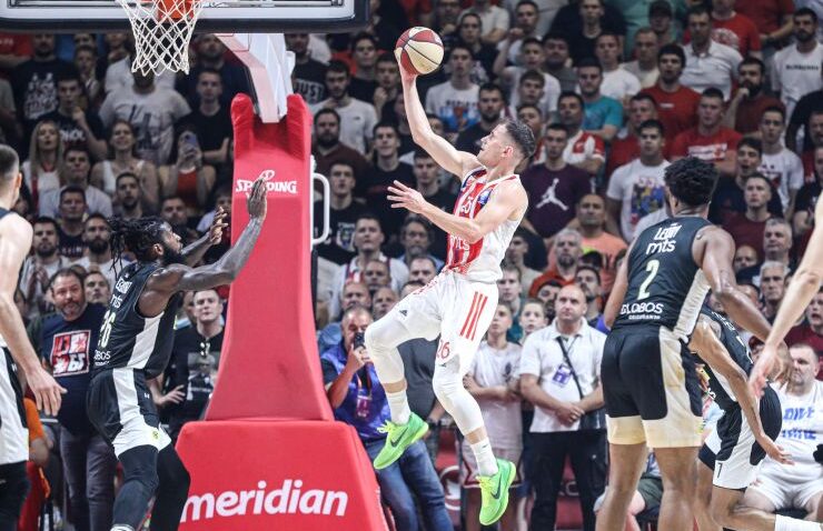 IGRAĆE SE "MAJSTORICA": Crvena zvezda Meridianbet ubjedljivom pobjedom vratila seriju u "Arenu"