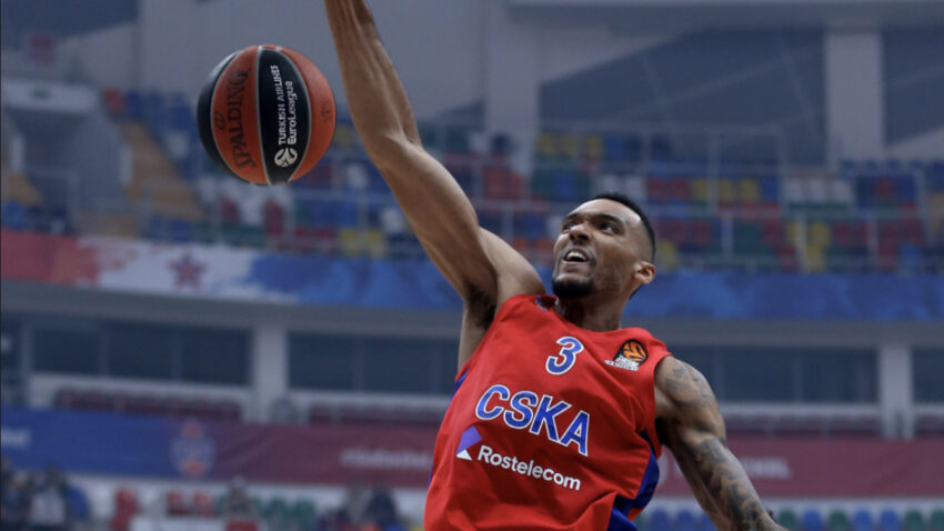 CRVENA ZVEZDA MERIDIANBET SE NE ZAUSTAVLJA: Bolomboj zadužio crveno-bijeli dres!