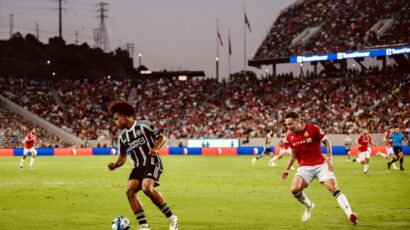 PORAZ JUNAJTEDA OD ČETVRTOLIGAŠA: Klub holivudskih glumaca bolji od “crvenih đavola” (VIDEO)