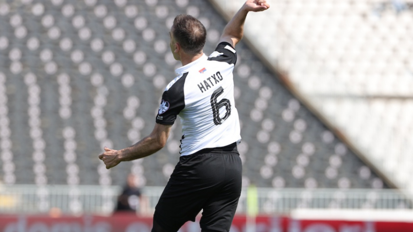 NATHO NE ĆUTI: Odgovorio na prozivke Lole Smiljanića